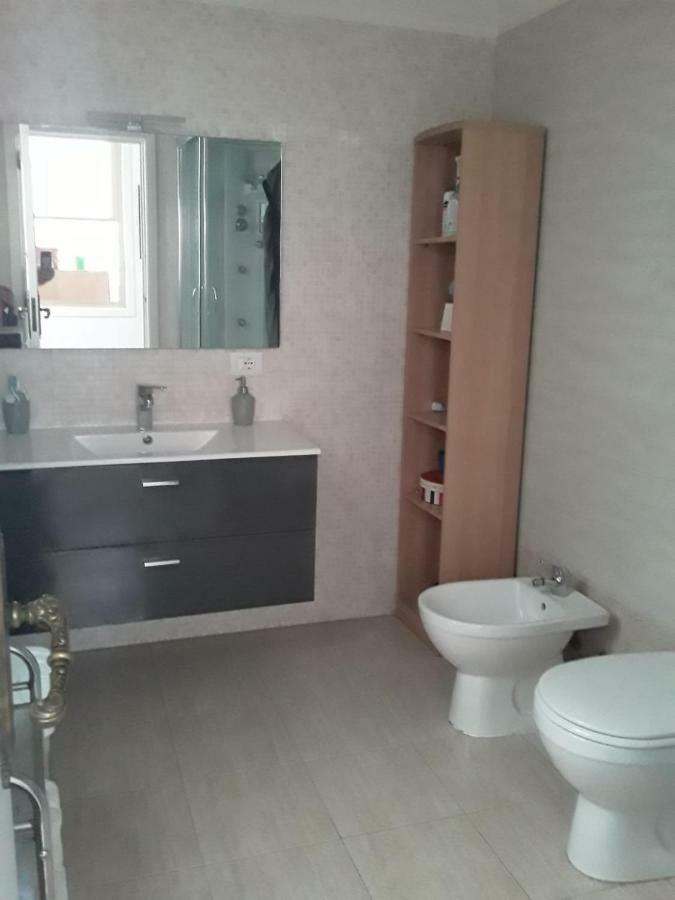 Hotel Casa Lilian Lecce Esterno foto
